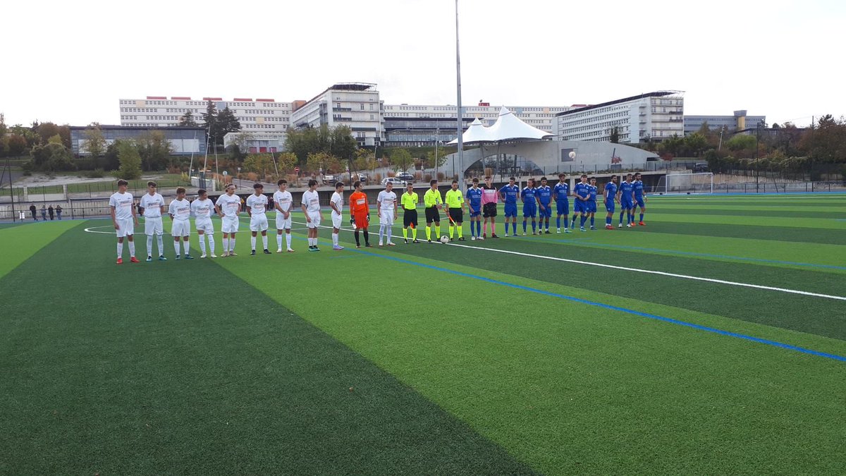 🥳 Ce week-end notre formation a encore brillé. Nos jeunes U18 sont sortis vainqueurs de leur confrontation en Gambardella

ACFC 2️⃣ - 0️⃣ Royan Vaux

👀 En route pour la finale régionale qui aura lieu le week-end du 20 et 21 novembre !

#ACFCFORMATION #ACFC #Gambardella