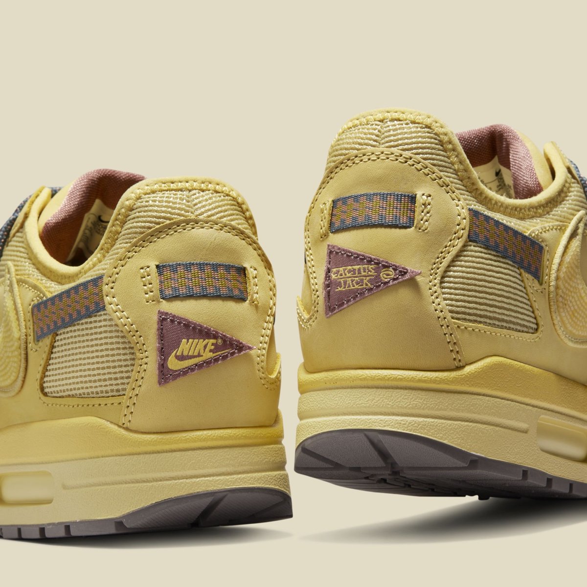 J23app's tweet photo. Official Images: Cactus Jack x Nike Air Max 1 “Wheat” https://t.co/AJwiTB3qk3
