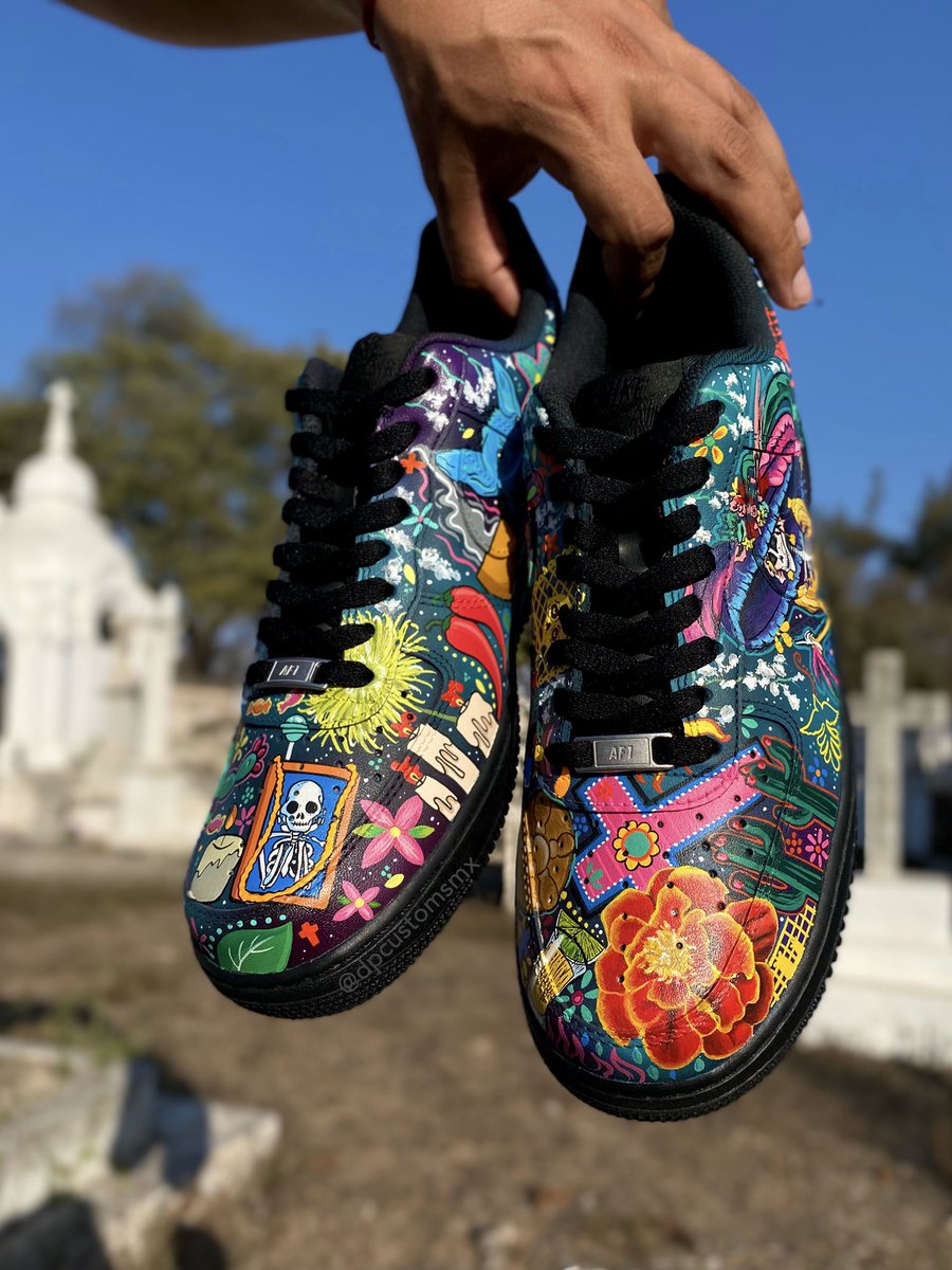 dpcustomsmx's tweet photo. Hay un último día para todas las cosas… 💀🖤

AF1 Día de muertos #DiaDeMuertos https://t.co/2UFC1aDizH