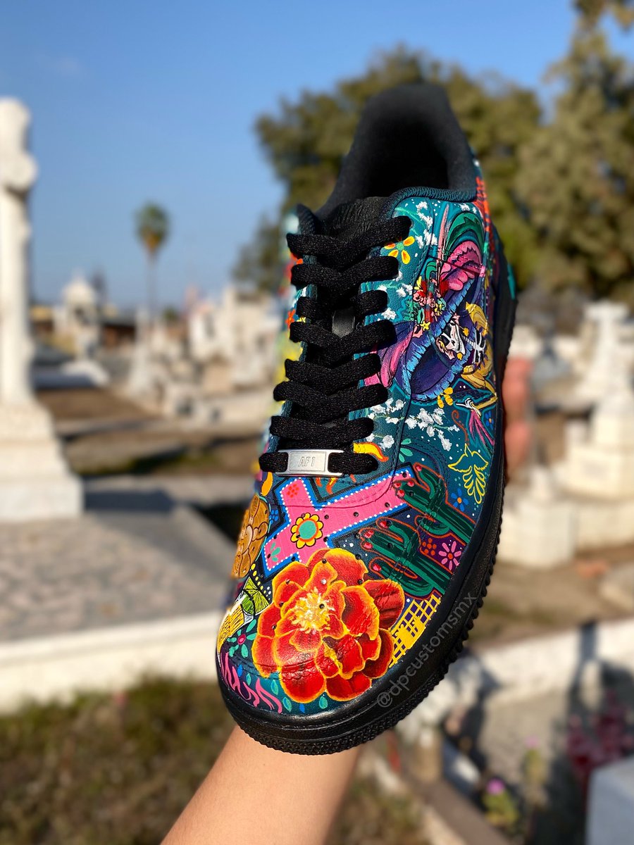 dpcustomsmx's tweet photo. Hay un último día para todas las cosas… 💀🖤

AF1 Día de muertos #DiaDeMuertos https://t.co/2UFC1aDizH
