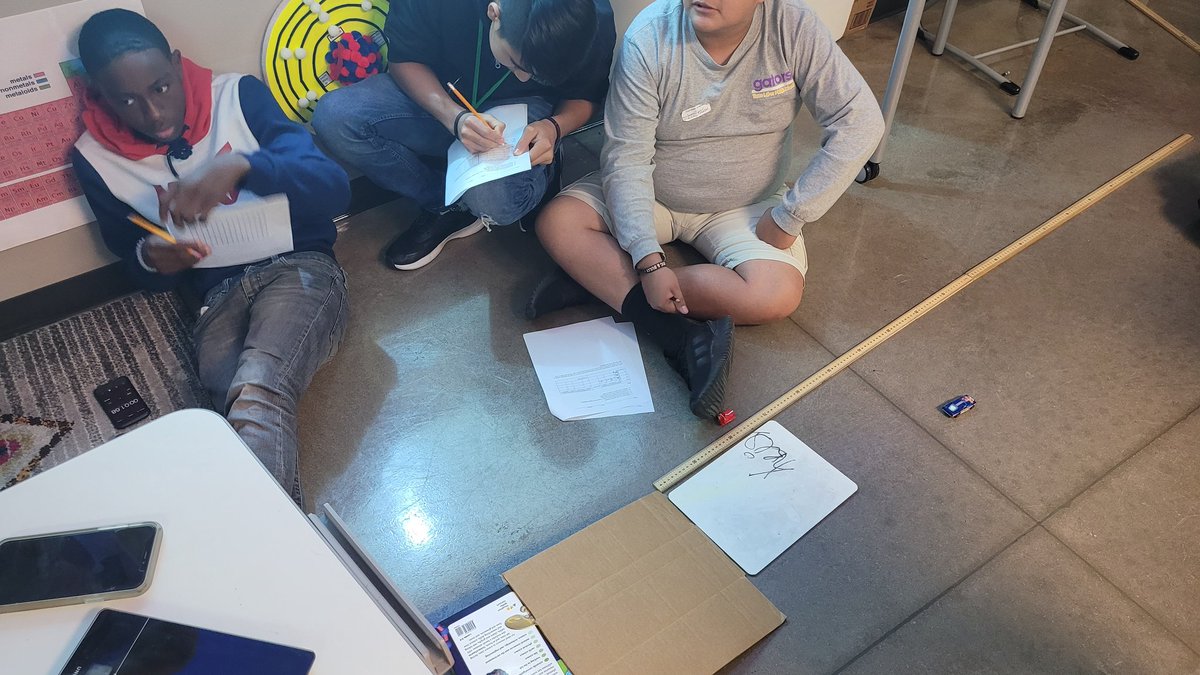 MizLock4's tweet image. Hot Wheels Lab @clague_courtney @MelanieCBush_06 @ThreeLakesTISD #8thgradescience #speed #distance #time #gatorsriseup