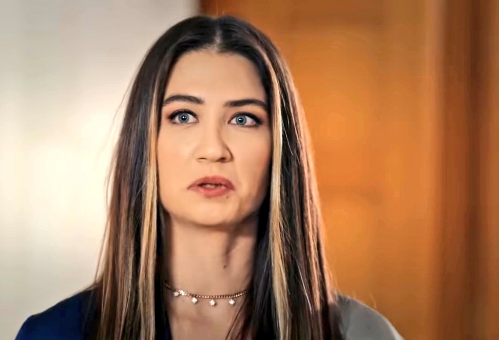 Nisafacali's tweet photo. İlyasa ve ömüre nasıl veda edilir bilmiyorum, hiçte düşünmemiştim, bitme ihtimalini dahi. Bir tarafım çok buruk bir tarafımda hayırlısı oldu belkide diyor, ama ilyasla ömüre nasıl veda edilir bilmiyorum, hep en güzel yerde duracaklar benim için hep, hoş kaldılar♥️
#edho https://t.co/OZkCnKbQO2