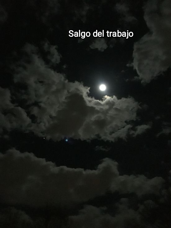 RobertoDeNiroh's tweet photo. Encantadísimo con el cambio de hora https://t.co/kNvHpi91Z3
