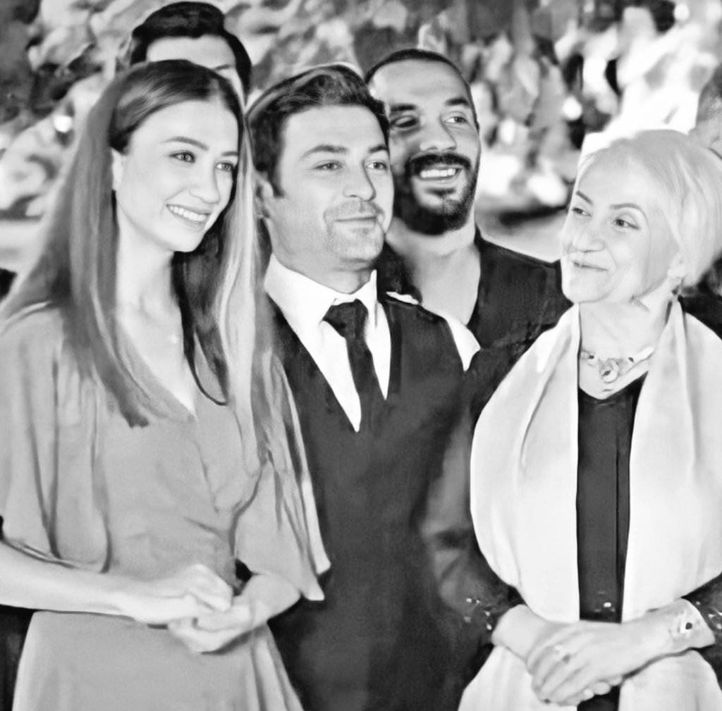 Nisafacali's tweet photo. Hoş kaldınız,en güzel zamanlarımda izleyeceğim hep kalbimde kalıcak.
Hoşçakal,hep hoş kal♥️
#edho 
#ömil https://t.co/kccksSXArE