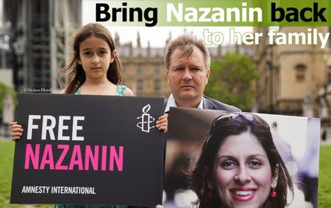 KarineOmry's tweet photo. Look at this little girl waiting for her mother #NazaninZaghariRatcliffe unjustly incarcerated in Iran. Nazanin's husband is on hunger strike #Day10 outside the UK Foreign Office #FreeNazanin
@AmnestyIran @AmnestyUK @amnesty @BorisJohnson @Nima_Challenger https://t.co/EswEI7FqXd