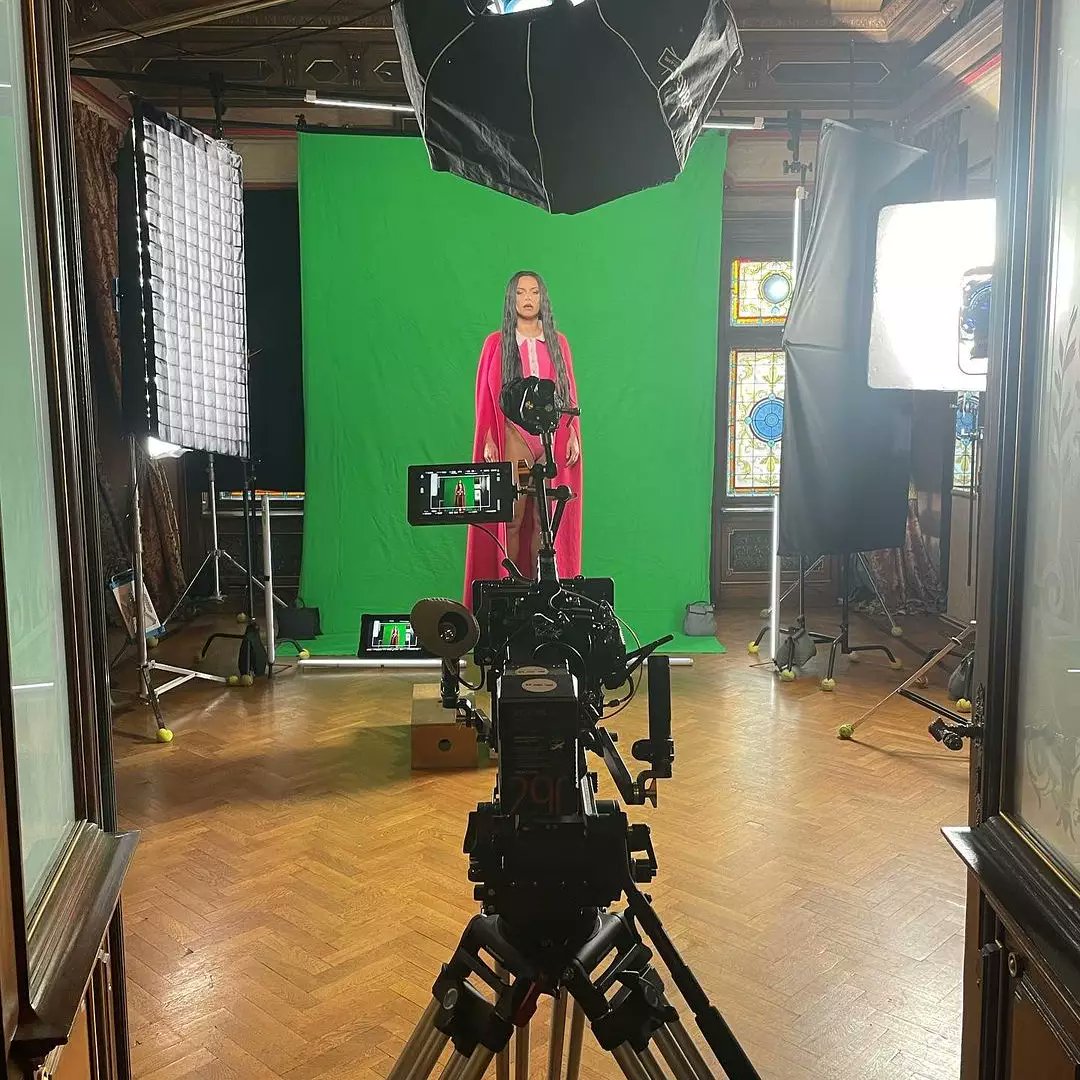 Behind The Scenes of Inna "Up" video shooting! Amazing Song ➡️ bit.ly/3bCiPr🌹#inna #trending #edm #style #beauty #fashion #love #photography #beautiful #life #work