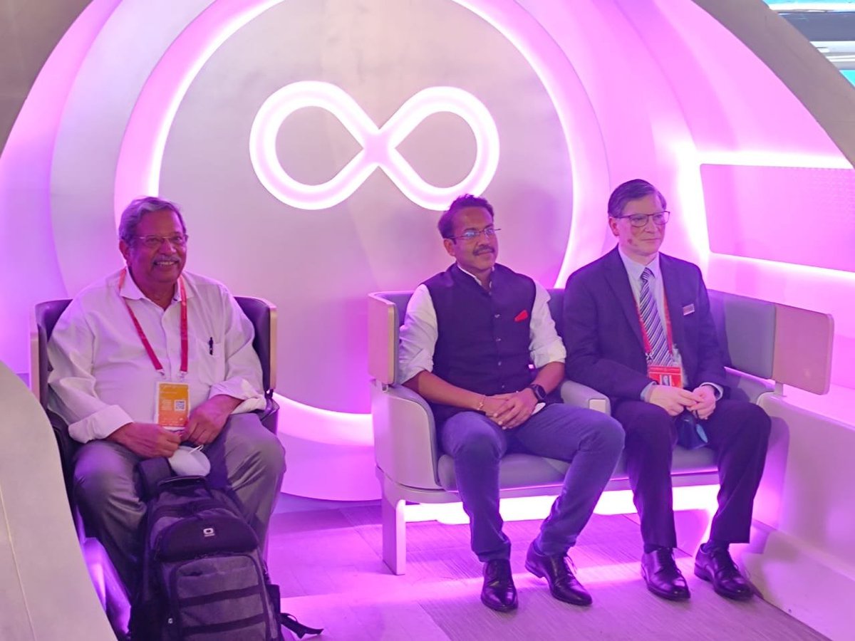 Ministry of Housing and Urban Affairs (@mohua_india) on Twitter photo Officials of MoHUA met with Josh Giegei, <a href="/jgiegel/">Josh Giegel</a>, CEO & Co-Founder @virginhyperloop, USA and discussed on concept & future of Hyperloop Technology as mode of public transport, it's status of transportation in various countries, Social-Economic benefits, etc at @expo2020dubai Officials of MoHUA met with Josh Giegei, <a href="/jgiegel/">Josh Giegel</a>, CEO & Co-Founder @virginhyperloop, USA and discussed on concept & future of Hyperloop Technology as mode of public transport, it's status of transportation in various countries, Social-Economic benefits, etc at @expo2020dubai