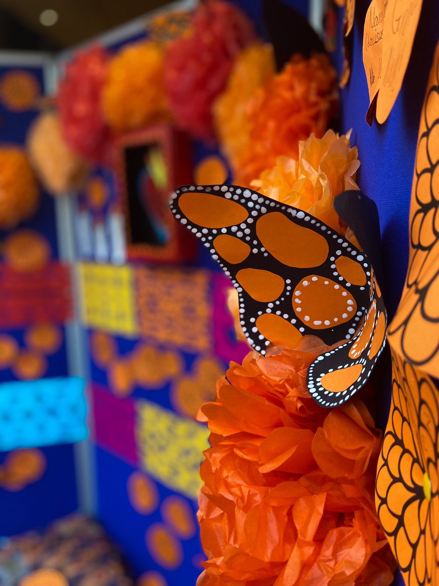 passmorescreate's tweet image. We have been looking at the Day of the Dead in yr 8 Art &amp;amp; Spanish lessons over the last term. Finding out all about how and why it is celebrated in Mexico. Our decor was created by our year 8 in lessons and our yr 10 have taken these fab photos of the displays around the school!