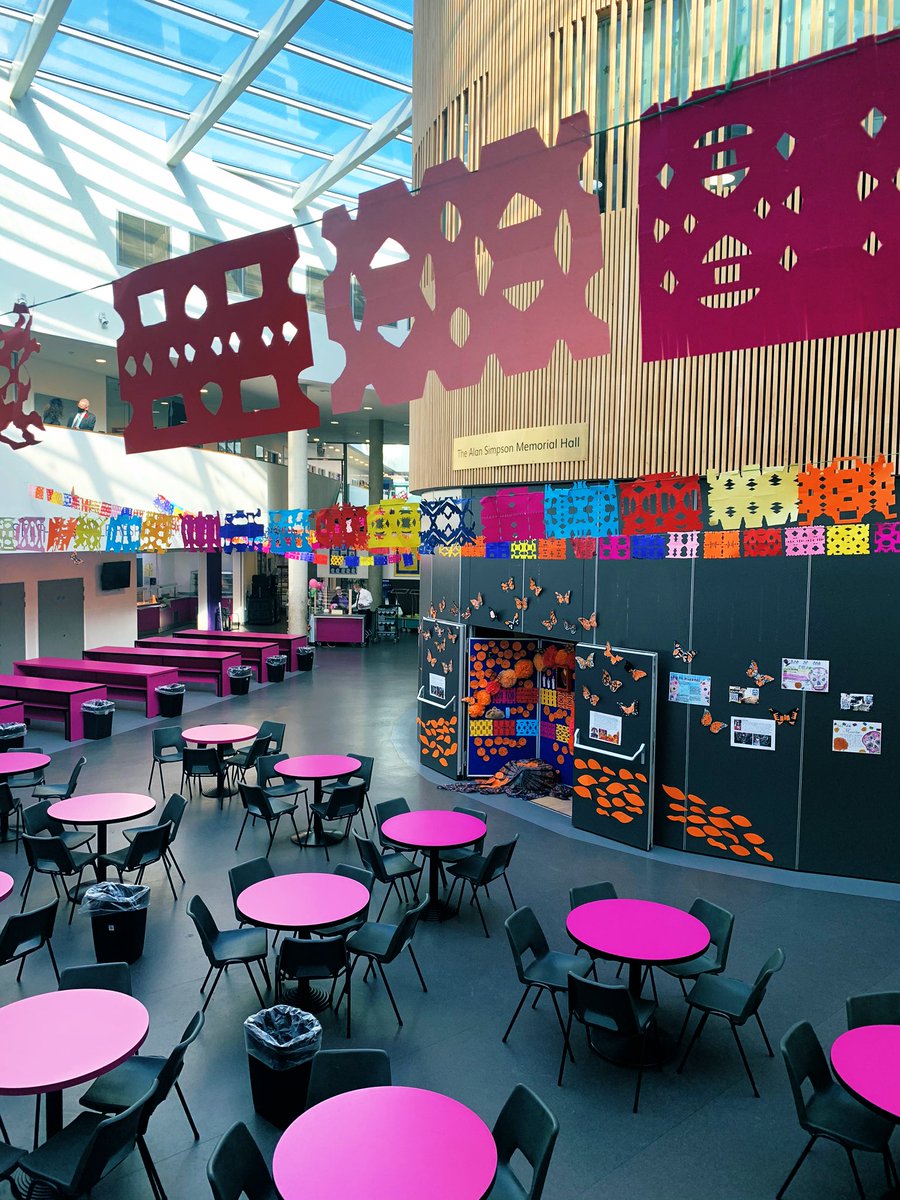passmorescreate's tweet image. We have been looking at the Day of the Dead in yr 8 Art &amp;amp; Spanish lessons over the last term. Finding out all about how and why it is celebrated in Mexico. Our decor was created by our year 8 in lessons and our yr 10 have taken these fab photos of the displays around the school!