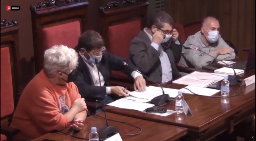 PP_Sarria's tweet photo. Nuestro Presidente @imartinsalva en el Consell de Barri de #Putget y #Farró @Bcn_SSTG @populares @PPCatalunya @PPBarcelona_ https://t.co/wwbmLoENvs