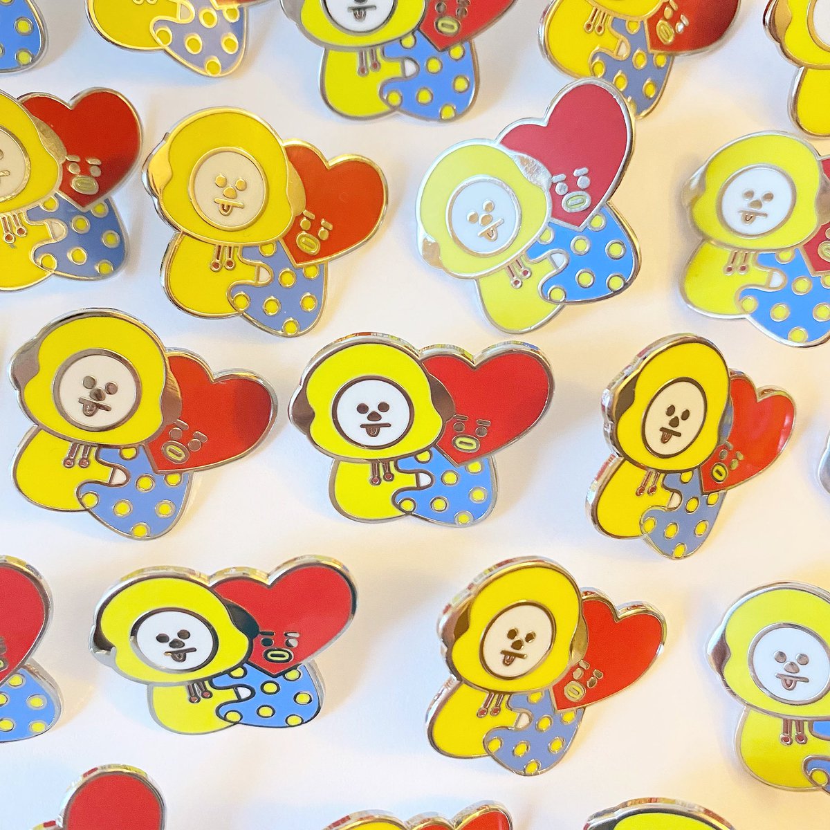 vthegoodboy's tweet photo. BT21 Hugging Pins are now available along with restock of BTS  Flower Pins and Puzzle Pins! 💛❤️Click the link below to order or for more information!

https://t.co/m8oDJpaWbU https://t.co/V1t5aRJi7T
