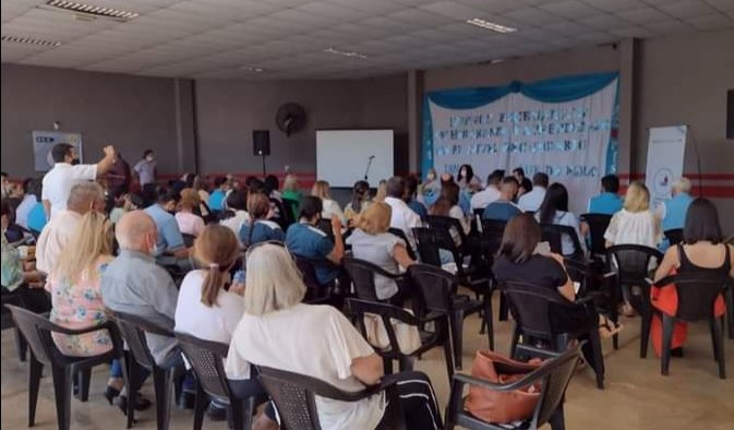 Capacitación Gratuita y en Servicio para el Nivel Secundario: "Nuevos Escenarios de Enseñanza y Aprendizaje en el Nivel Secundario". Disertaron el Secretario Gral Rubén Darío Caballero y Fabián Chlypanka y autoridades educativas. Participaron Supervisores y Docentes. <a href="/grillo141/">Ruben Dario</a>