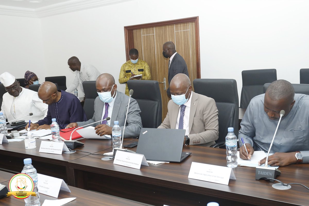 Ministère de l'Economie, des Finances et du Plan tweet media