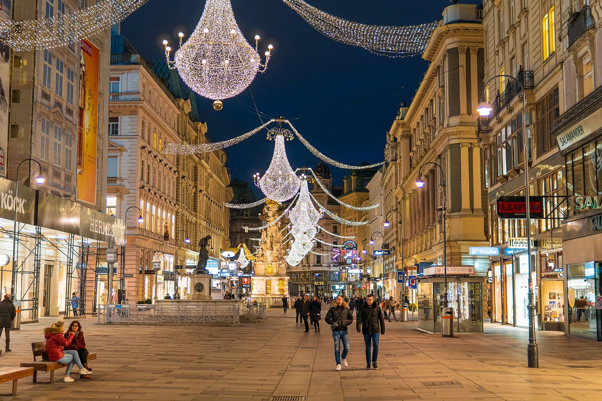 scottstravel's tweet photo. DISCOVER VIENNA'S CHRISTMAS MARKETS

Elegant but not showy, romantic but still reserved, and oozing with old-world charm. 

https://t.co/z26BB4yy2n

No PCR tests required if fully vaccinated. 

For more information, speak to Scott's Travel on 020 8882 0141. https://t.co/9aS69ZJmzK