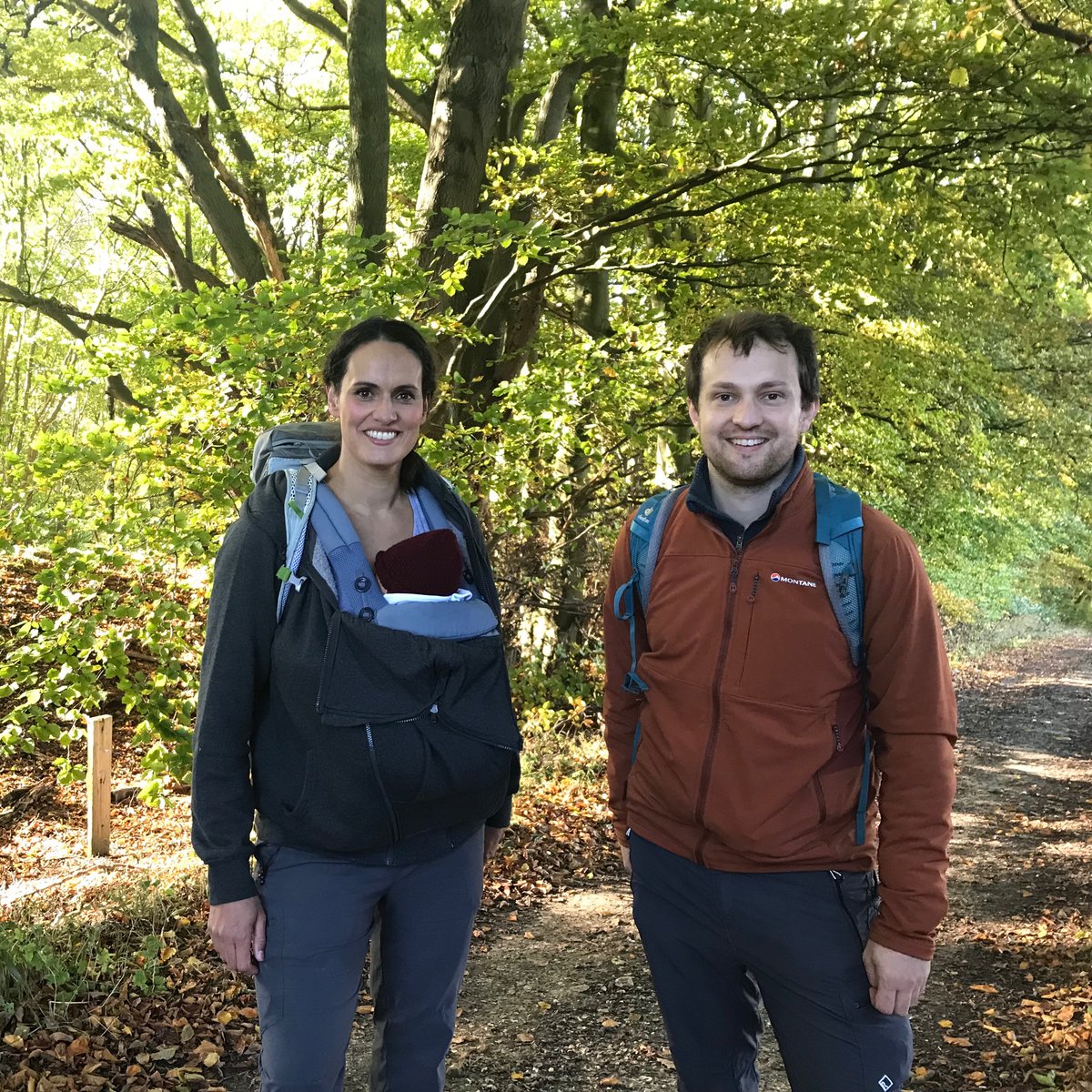 countrywalking's tweet photo. Fantastic to meet up with @MaryAnnOchota, author of Hidden Histories, for a walk and landscape archaeology spotting session in the Chilterns this morning.

We couldn't have asked for a crisper autumn day to explore Deacon Hill and the enchantingly ancient Icknield Way. https://t.co/htKKBYBobD