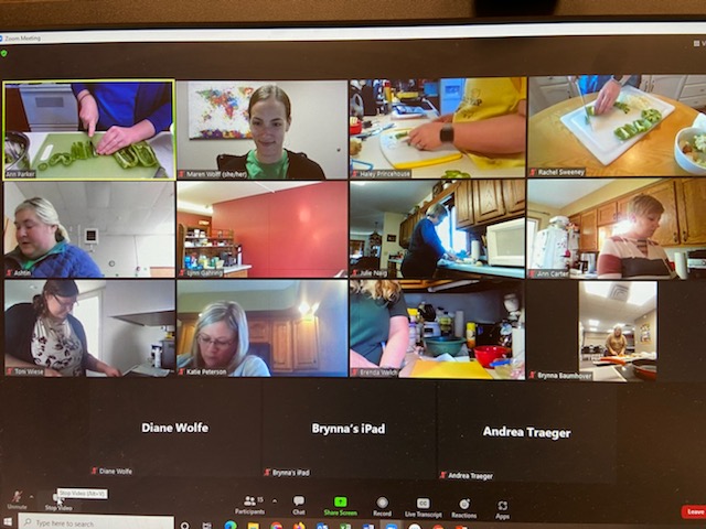 🔪 Cooking up some fun in this morning's SWITCH Cooking School training! It was great to have <a href="/iowa4h/">Iowa 4-H</a> staff from across the state join us and get prepared to facilitate these hands-on cooking classes with our SWITCH schools in Spring 2022!