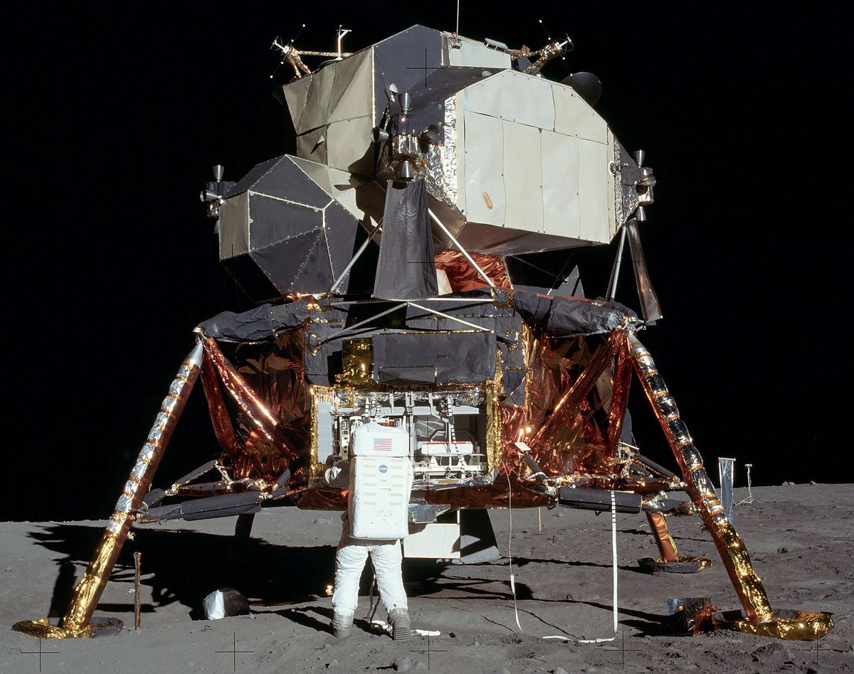 wolfmadeus's tweet photo. @GodlessEngineer @NatetheLawyer Hey Godless, why does the Lunar Lander's shadow extend to the horizon? That is a long shadow, at least a mile long. https://t.co/5DXXrVKboQ