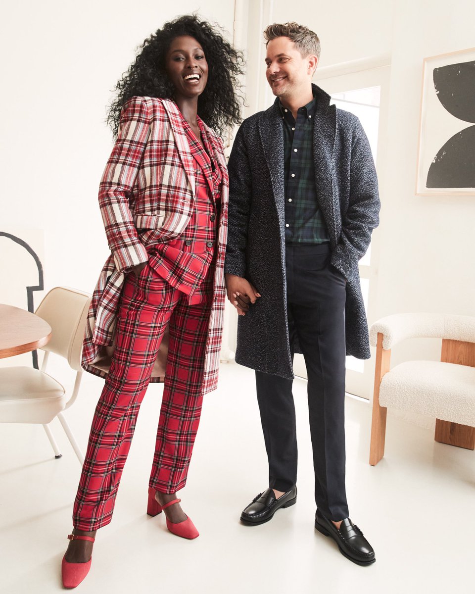 The Joshua Jackson and Jodie Turner Smith J Crew holiday campaign is actually the only thing that matters to me right now please don’t speak to me unless it is in reference to these photos thanks in advance