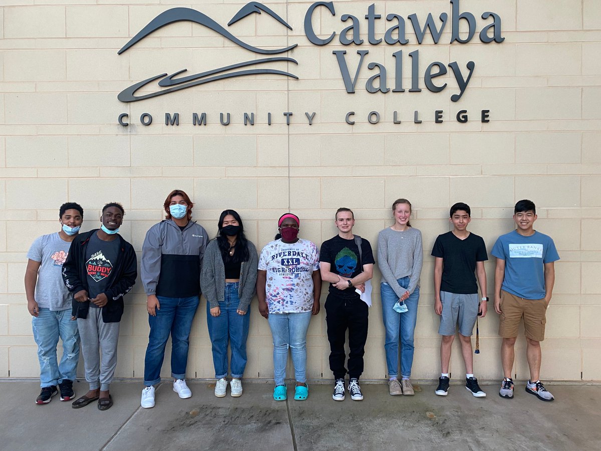 K64Learning's tweet photo. Take a look at our fantastic students from this year's K-64 Leadership Program!
We are excited to see the skills and confidence they build this school year. #k64learning #catawbacounty #leadership https://t.co/nbs56sUF35