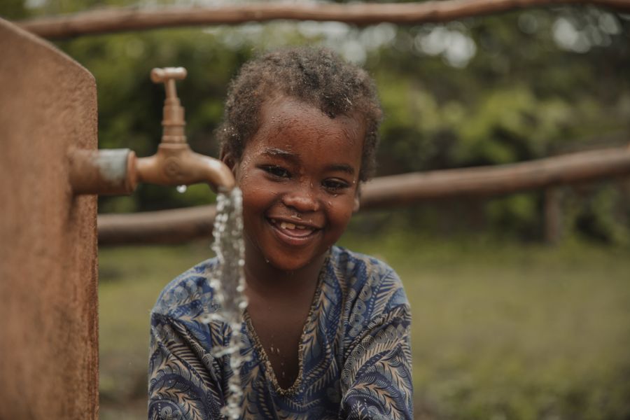 jamisafari's tweet photo. 1/5
Finally! 
It is with great pleasure I can announce our small stakepool, @21ADApool, is funding the construction of a water well entirely with $ADA for a rural community in Ethiopia. 
We did it! 🚰
This will empower women with access to education and clean water.
#Cardano $ADA https://t.co/gbIJqZ6Icv