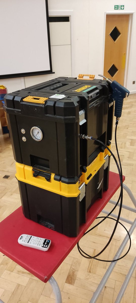 chestnut_ltd's tweet image. Working in education makes you work smarter to be more productive and achieve more, my &quot;prototype&quot; compressor in a stack helps to clear the road for audio visual solutions in classrooms across Worcestershire.#chestnutinfrastructure #WORCESTERSHIRE