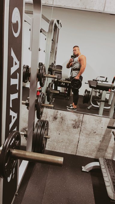 I've spent the day at the gym with @Malik_Delgaty so we decided to get a long, deep and oily massage<a href="/tag/humpday"class="tags"><span>#humpday</span></a>