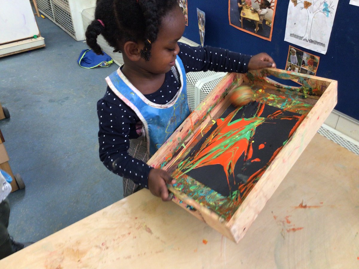 Nurseryboule's tweet photo. Colourful firework pictures today. #Splat #ChoosingColours #BeSafeOutThere https://t.co/Nl6aygYFh2