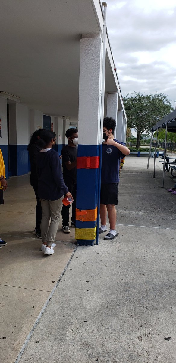 MiramarScience's tweet photo. Environmental club participating in Rising Waters Project @msformoso @BrowardSTEM @browardschools @BrowardEnv #RisingWaters2021 https://t.co/D4LNhR3WYZ