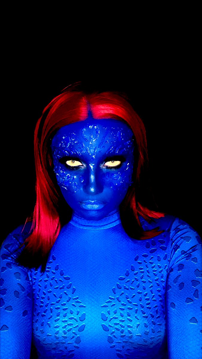 s_a_r_a_h14's tweet photo. What’s the matter baby? Don’t you think I look pretty like this … https://t.co/KHBjqJ42Nr
