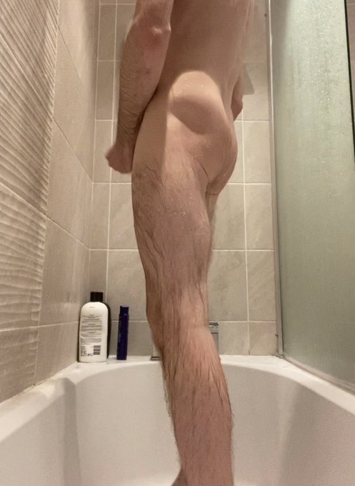 3 pic. A few cheeky screenshots from the video I uploaded to my #onlyfans last night #gay #ass #wank