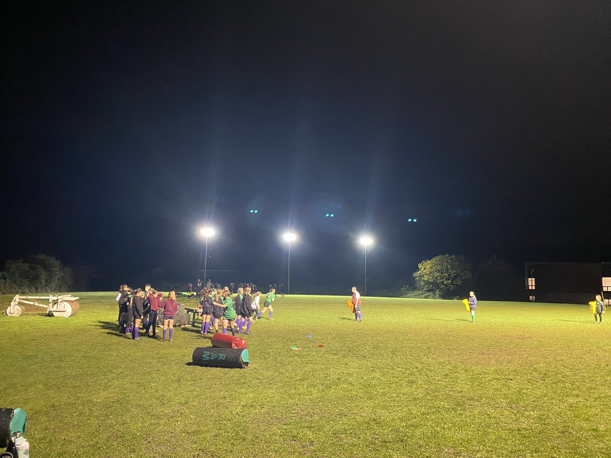 Great to drop into <a href="/barrymandjrfc/">Barry RFC Mini & Juniors</a> and deliver free rugby boots. It was also fantastic to see <a href="/islanders_girls/">Islanders Female Rugby Hub</a> thriving with numbers 👏🏻👏🏻 #bootstograssroots