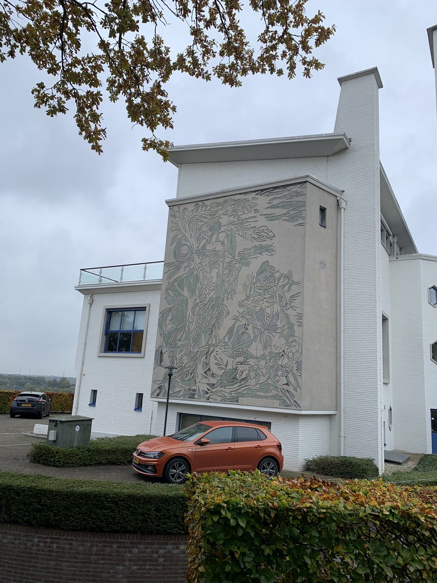 annemieke_vos1's tweet photo. We vergapen ons aan de bijzondere universiteitsgebouwen:
Het laboratorium voor landmeetkunde
(1950-1953; A. Kruidhof/F.E. Röntgen architect)
#rijksmonument #functionalisme #cultureelerfgoed 2/3
https://t.co/DgOeTkCUJI https://t.co/rw3tMwn46o