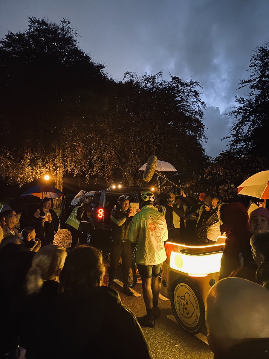 Incredible effort today Rainbow - well done indeed! <a href="/BBCBreakfast/">BBC Breakfast</a> <a href="/mrdanwalker/">Dan Walker</a> <a href="/BBCCiN/">BBC Children in Need</a> #RickshawChallenge - let’s show our support: donate.bbcchildreninneed.co.uk

<a href="/StVincentsL12/">St. Vincent's School</a> 🌈