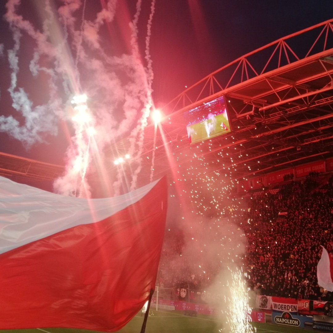_Voetbalplaat's tweet photo. Poule D:
@GroundhopH
@FeyeNody
@BertKaalverink https://t.co/Llnyb404Rm