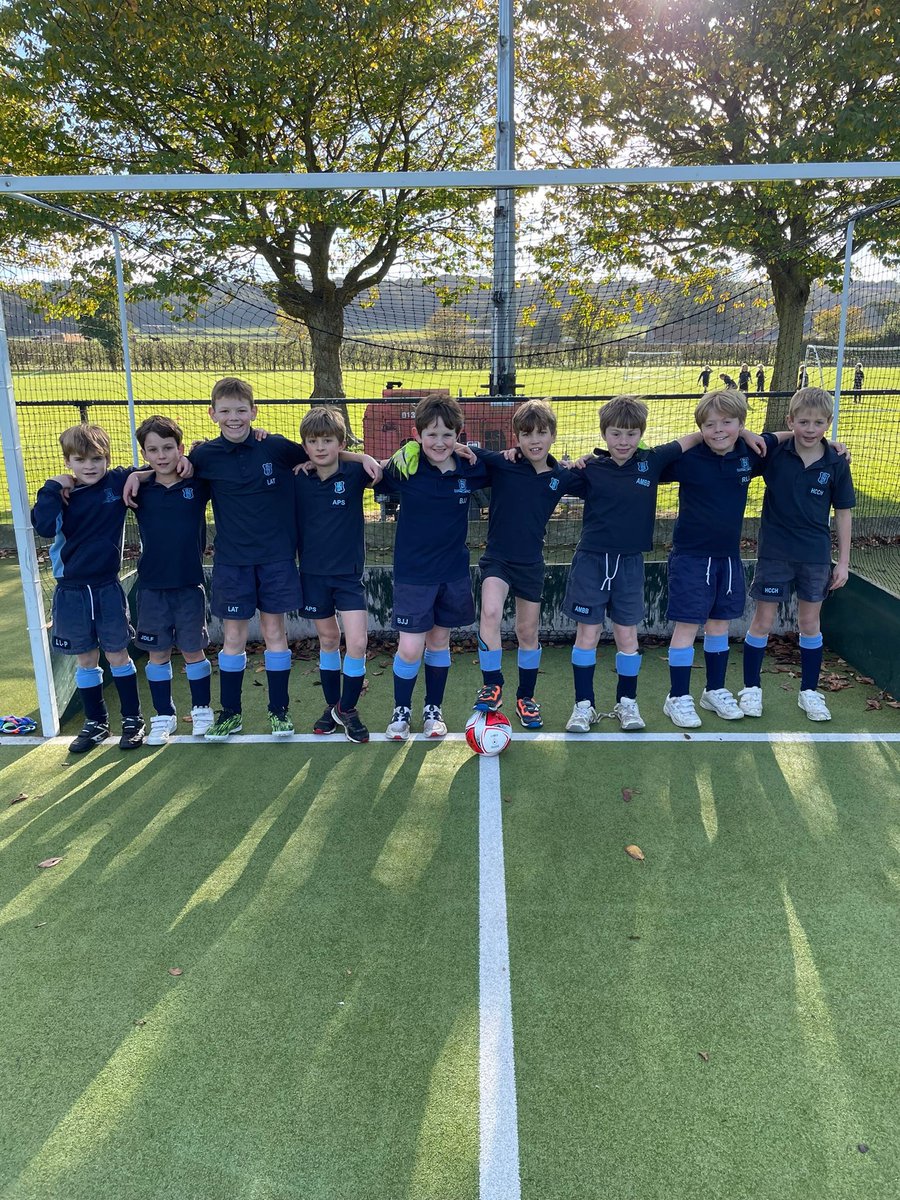 HallBeeston's tweet photo. Thank you Holt, Cromer and St Andrews Primary for a brilliant afternoon’s football. Just brilliant to see how many faces and so much fantastic football! https://t.co/t5Oxy77hck