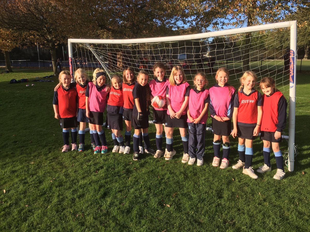 HallBeeston's tweet photo. Thank you Holt, Cromer and St Andrews Primary for a brilliant afternoon’s football. Just brilliant to see how many faces and so much fantastic football! https://t.co/t5Oxy77hck