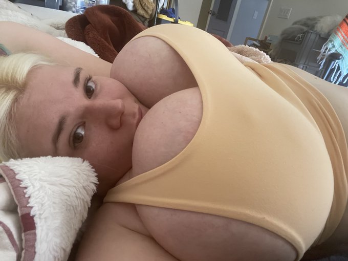 I carry my own motorboat with me wherever I go. https://t.co/guNVOG7t8N https://t.co/3b4QvFEZjh