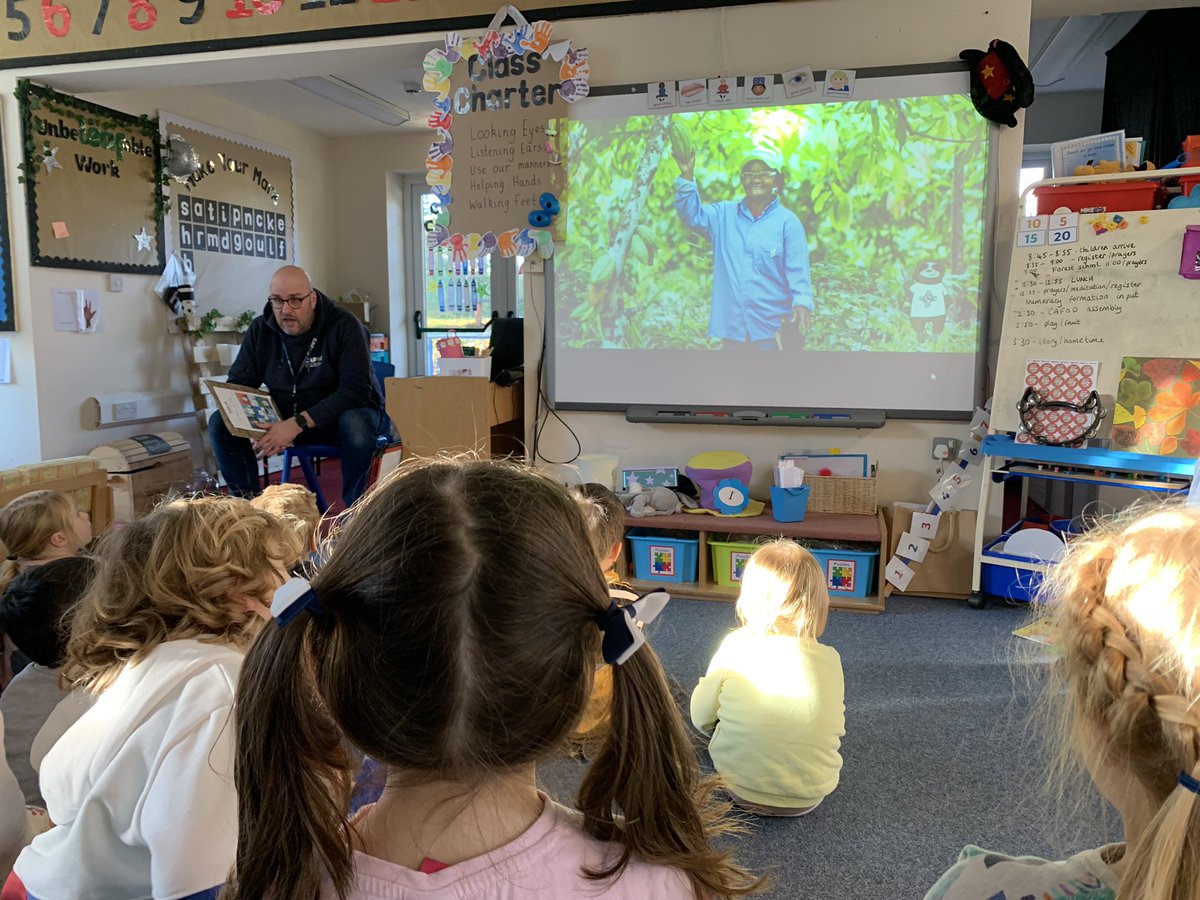ctkprmcardiff's tweet photo. Thank you david from @CAFOD for talking to the children today about how we can prevent further climate change #zeroheros #cardiffreception @CSCJES https://t.co/5pG6IRwl82