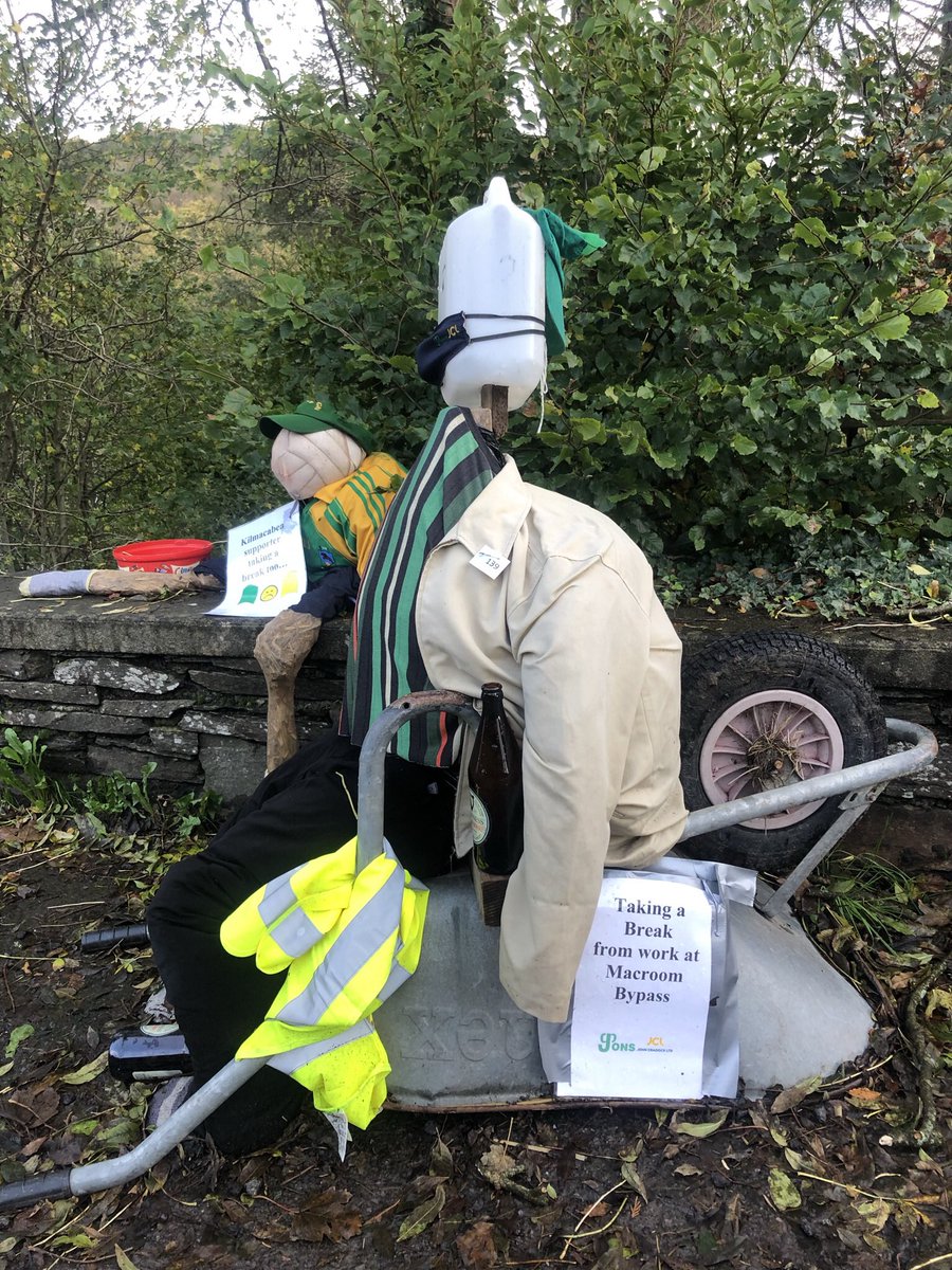 Took a detour through Leap on Sunday on the way home from West Cork! Absolutely loved the Scarecrow Festival and all the effort that they made in the town! So brilliant!🙌🏻🎃 #LeapScarecrowFestival #Leap #WestCork