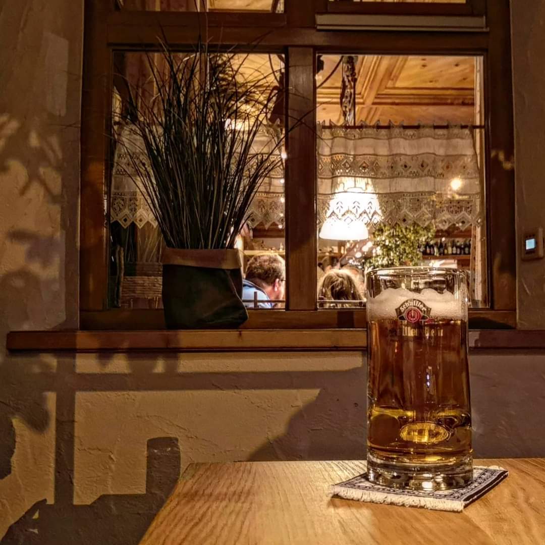 brunnenbraeu's tweet photo. Schäffler Bräu - Export Gold (***) 5,2%

#beerwithnoview #beeronthecarpet #beerporn

#schäffler #schäfflerbräu #export #exportbier #exportgold https://t.co/496MIY5qF2