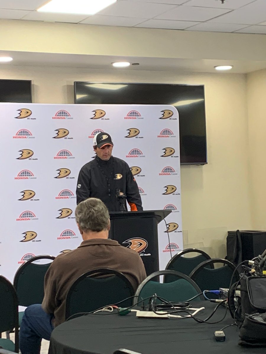 leahhextall's tweet image. Eakins confirms Mahura replace Benoit on D. Line changes up front: Henrique-Getzlaf- Terry while Zegras will centre Deslauriers and Milano. Comtois won’t play. Eakins, “kids in a rut but still have great belief in him” #FlyTogether