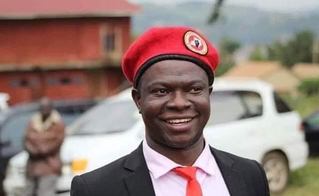 One_PiusJadwar's tweet photo. Erias Lukwago says Good samaritans at Mulago Hospital tells him that Muhammad Ssegirinya’s situation has deteriorated further and access to him by lawyers, relatives and friends has been totally blocked! Ooh Uganda💔 https://t.co/AsmvBi0zzj