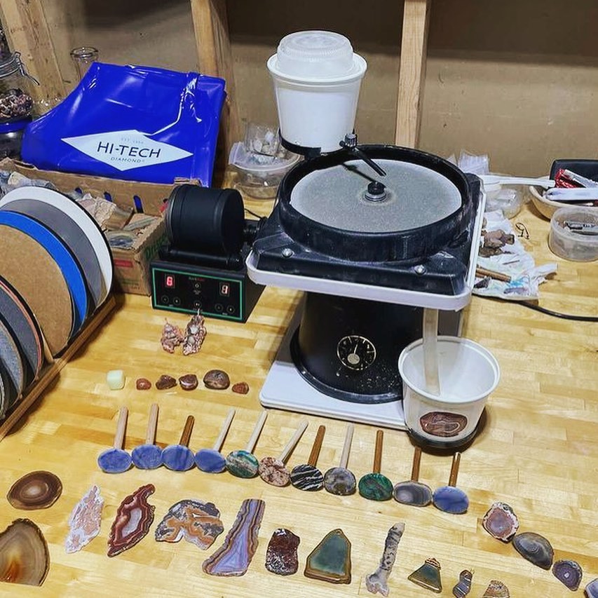 HiTechDiamond's tweet photo. “I’ve been collecting, cutting and polishing rocks for about 10 years. I struggled working with an old, no-name flat lap, and about a year ago I purchased the #HiTechDiamond 8-inch #AllUNeed #flatlapmachine. The finish I’m able to achieve now is really impressive.”
—Jon Houle https://t.co/DO4QPnTZ2A