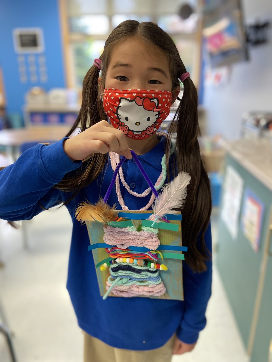 CBAWestChester's tweet photo. Check out these AMAZING weavings using recycled plastic bags as our warp strings and recycled cardboard for our looms! Third Grade rocked it! #arteducation #arted #creativekids #kidsart #rainbowweaver #onlyatcba https://t.co/OoJxCnoYUe