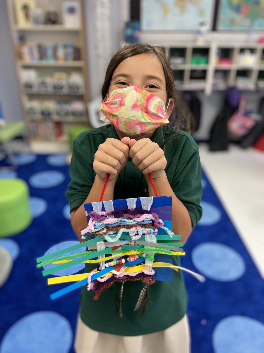 CBAWestChester's tweet photo. Check out these AMAZING weavings using recycled plastic bags as our warp strings and recycled cardboard for our looms! Third Grade rocked it! #arteducation #arted #creativekids #kidsart #rainbowweaver #onlyatcba https://t.co/OoJxCnoYUe