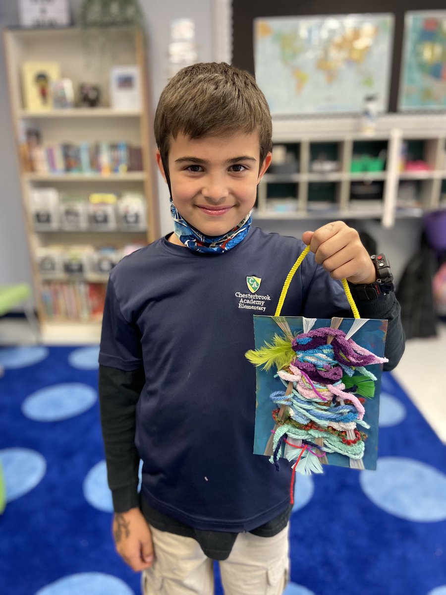 CBAWestChester's tweet photo. Check out these AMAZING weavings using recycled plastic bags as our warp strings and recycled cardboard for our looms! Third Grade rocked it! #arteducation #arted #creativekids #kidsart #rainbowweaver #onlyatcba https://t.co/OoJxCnoYUe