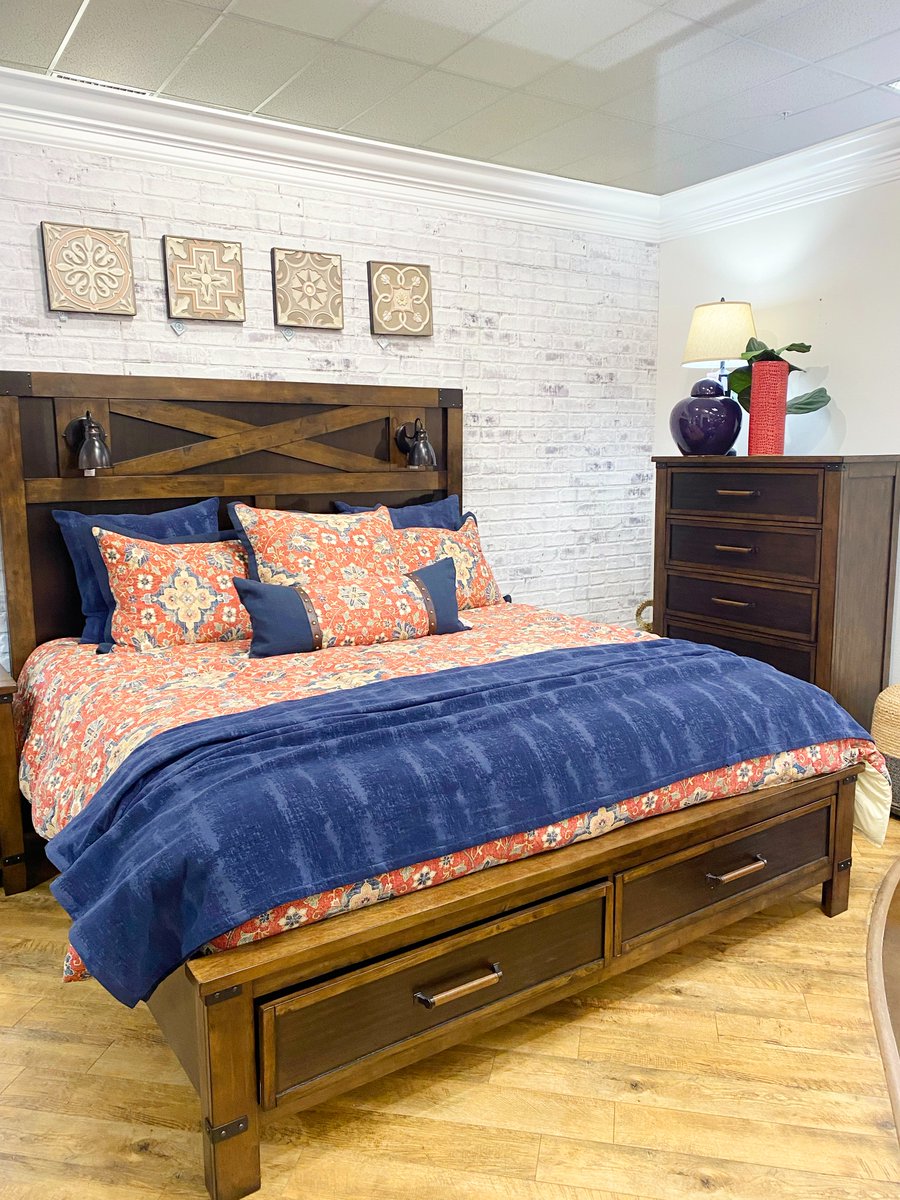 BoulevardHome's tweet photo. Can we take a moment to appreciate this bedding? 😍 Plus, check out all the extra storage in the bed! Did you know that Boulevard Home has the largest in-stock selection of furniture, appliances, and more? Come check us out! https://t.co/N5xZOSi8I5