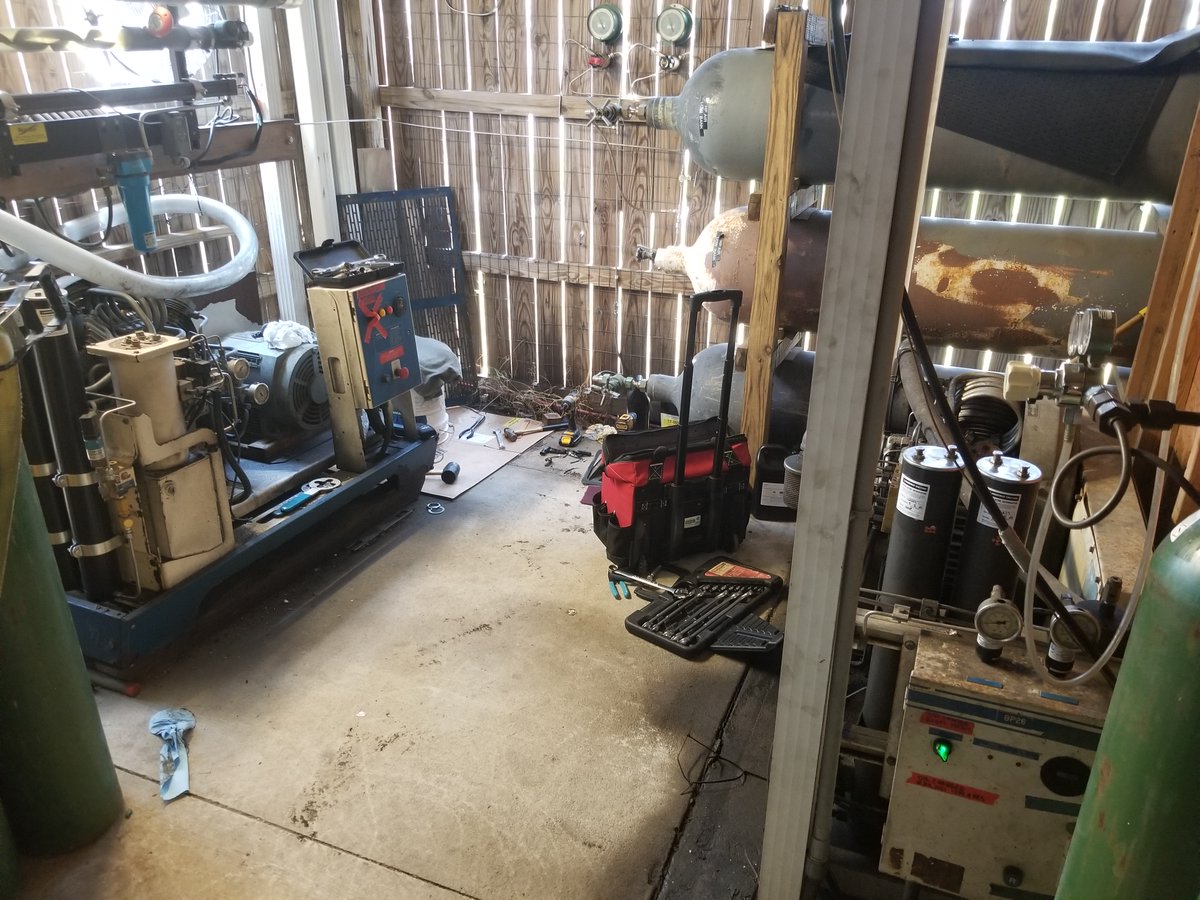 compairsupply's tweet photo. Another day, another compressor! Take maintenance off of your todo list and have one of our experts  handle it. Old or new, we got you!

#casecrew #service #scubadiving #scba #paintball #florida #hothothot #tuesdayvibes #smallbiz https://t.co/PPAXjnuE8c