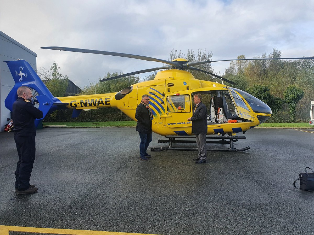 MajorTraumaRPH's tweet photo. Visit to NWAA today, great to see the team in action! Professional, expert team providing a critical life saving service across the North West Region, 365 days a year. For more info about the service that is funded solely by charitable contributions go to @NWAirAmbulance https://t.co/QFo6AaFMFG