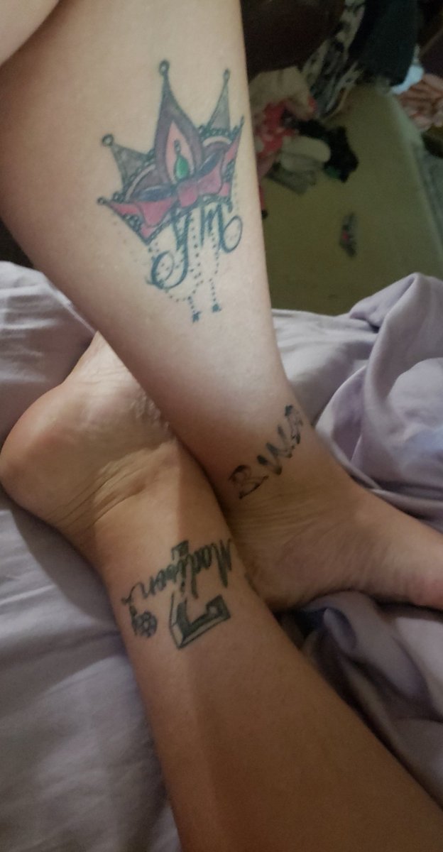 TattedBarbie82's tweet photo. #TattedBarbie #Tattoos #Barbz #nickitats #YoungMoney #Queen #BWA #Ink https://t.co/c5woq68YtW
